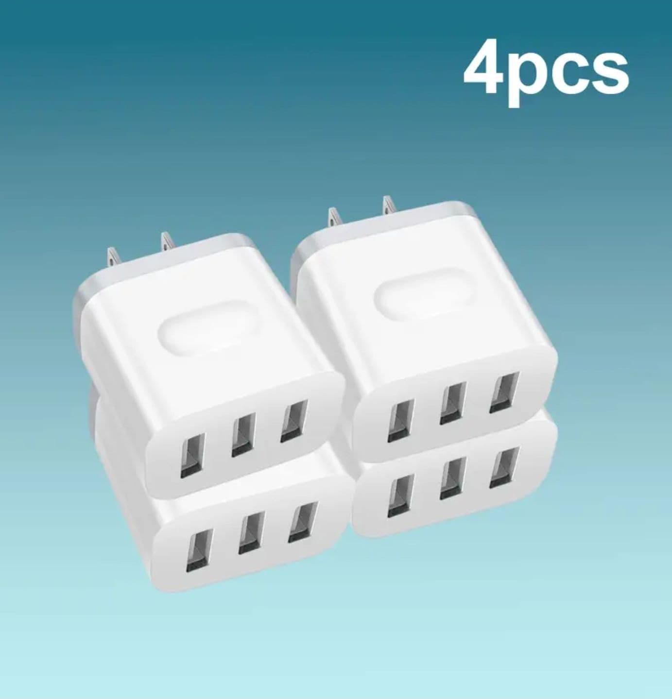 4 carregadores de parede USB brancos de 3 portas, tipo compacto, sem marca visível.