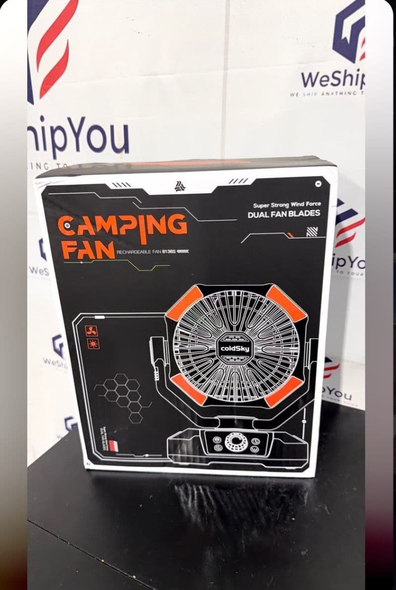 Ventilador de camping recargable coldSky, modelo 8136S, color negro con detalles naranjas, diseño de doble aspa, portátil para uso exterior.