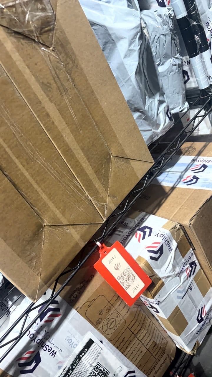 2 ventiladores de camping EEIFO modelo F16 en caja, color naranja de 40000 mAh, 4 velocidades y modo de luz blanca y amarilla