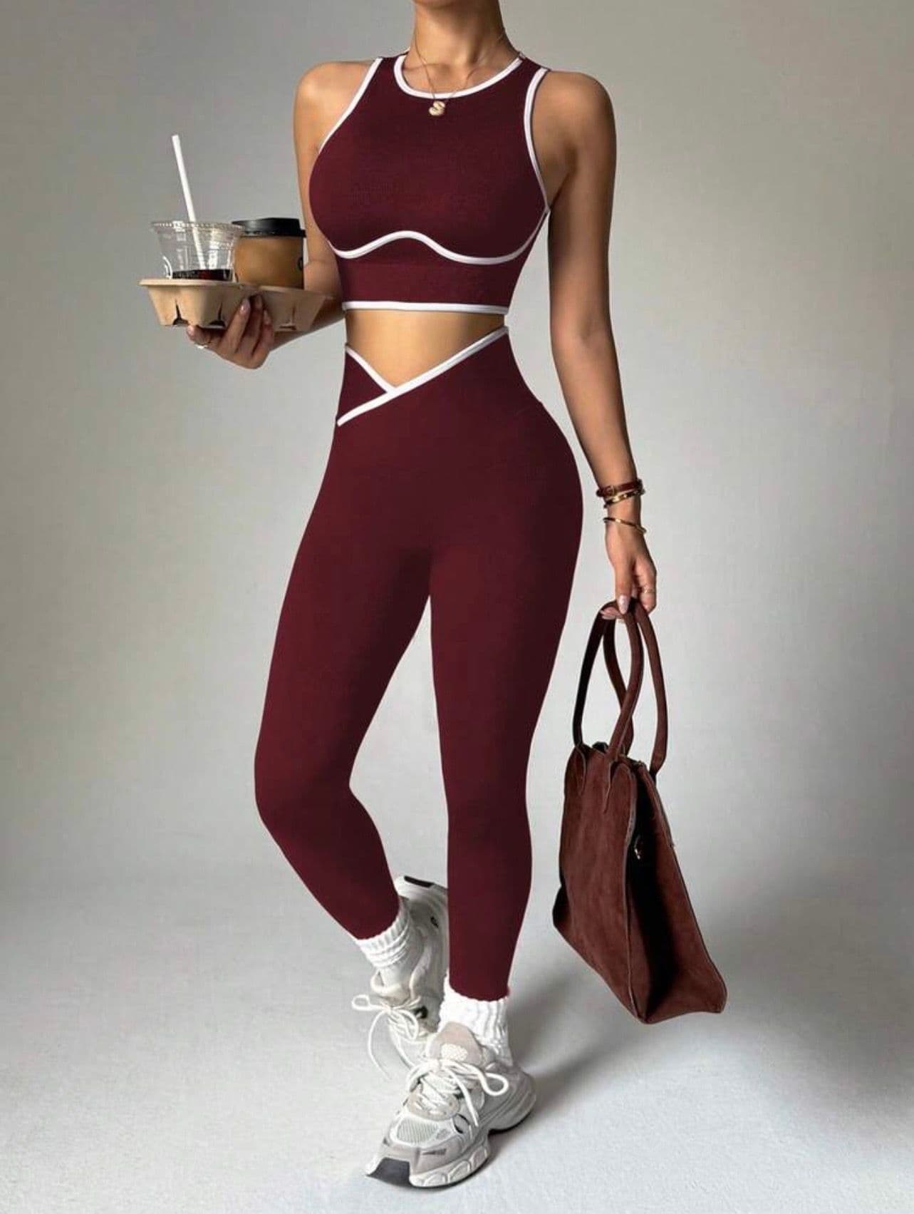 4 conjuntos deportivos para mujer/GYM.