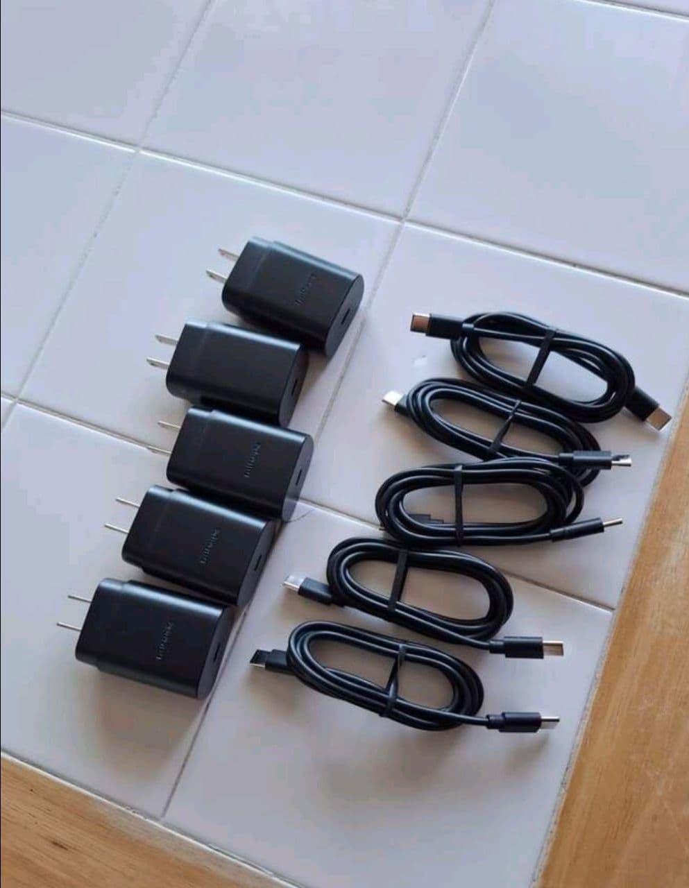 5 pack de cargador y cable